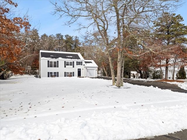 16 Paulette Ter, Plymouth, MA 02360