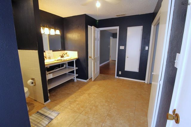 1813 DAYTON AVENUE, Wichita Falls, TX 76301