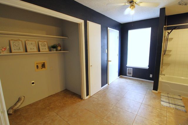 1813 DAYTON AVENUE, Wichita Falls, TX 76301