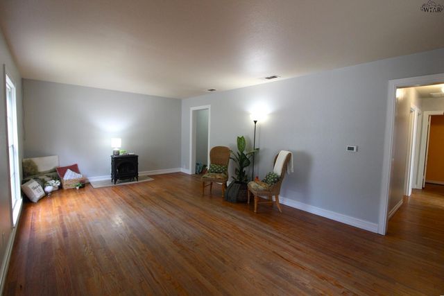 1813 DAYTON AVENUE, Wichita Falls, TX 76301