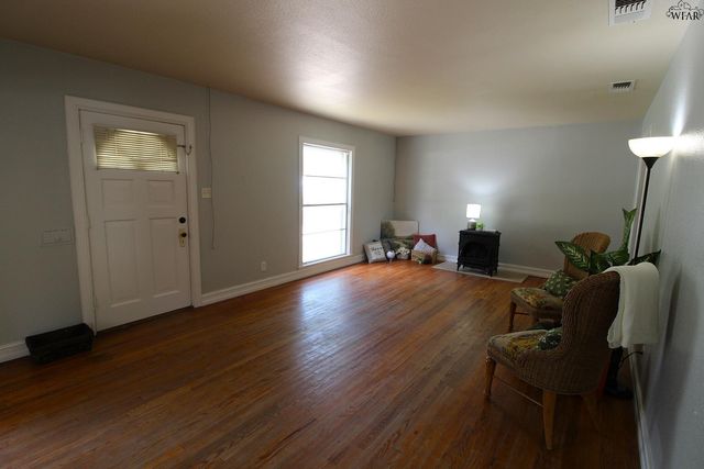 1813 DAYTON AVENUE, Wichita Falls, TX 76301