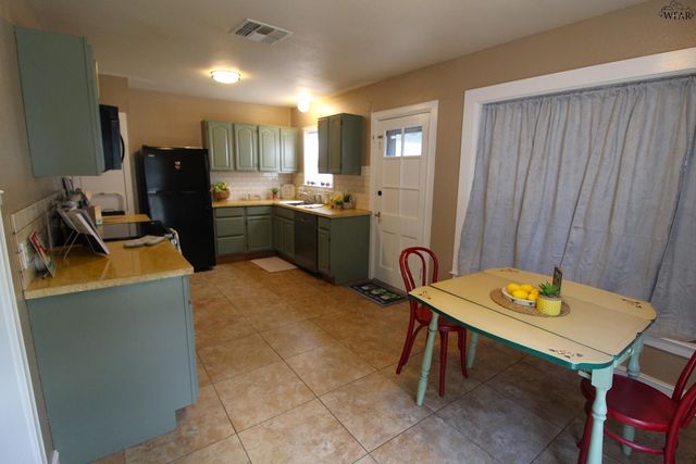 1813 DAYTON AVENUE, Wichita Falls, TX 76301