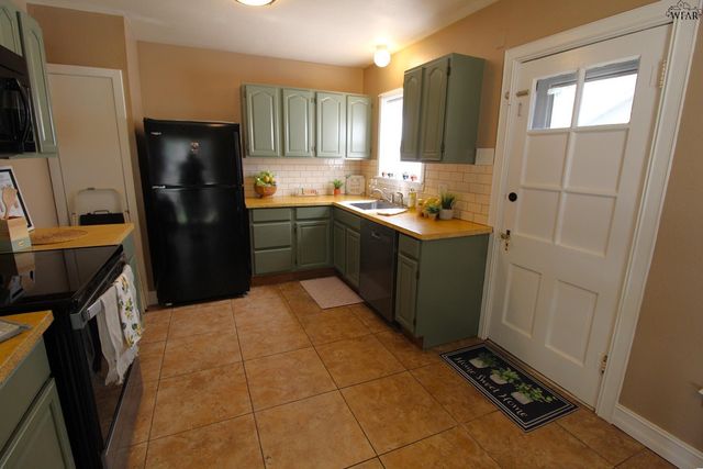 1813 DAYTON AVENUE, Wichita Falls, TX 76301
