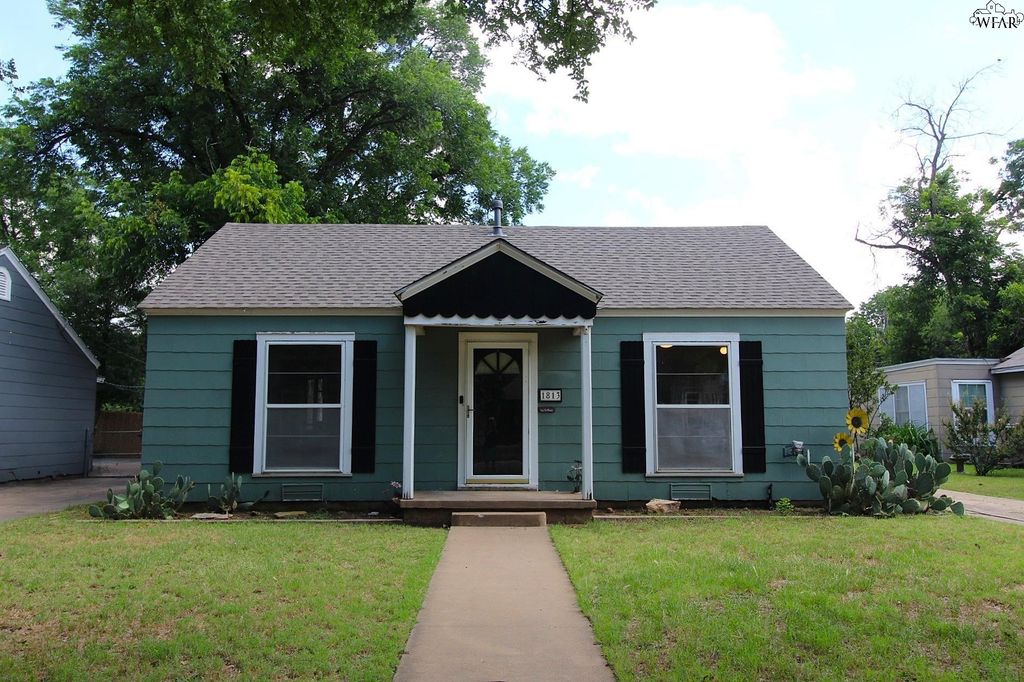 1813 DAYTON AVENUE, Wichita Falls, TX 76301