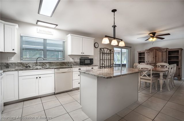 400 Spring Lake Boulevard, Sebring, FL 33876