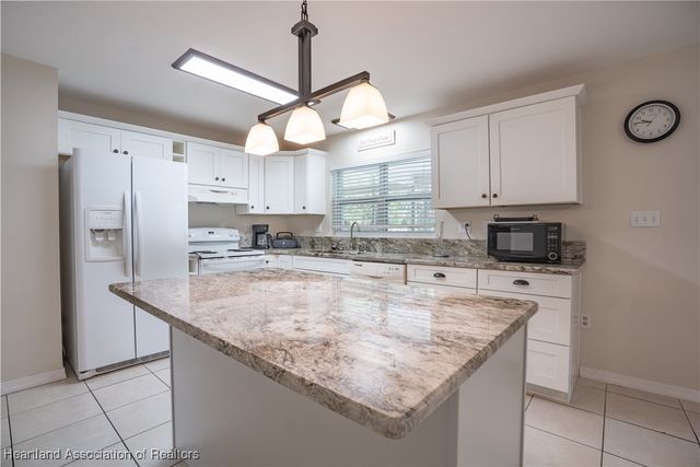 400 Spring Lake Boulevard, Sebring, FL 33876