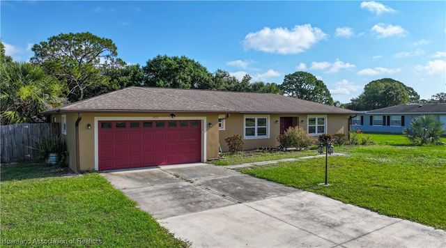 400 Spring Lake Boulevard, Sebring, FL 33876