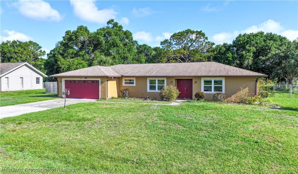 400 Spring Lake Boulevard, Sebring, FL 33876