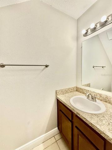 7156 E BANK DRIVE, Tampa, FL 33617