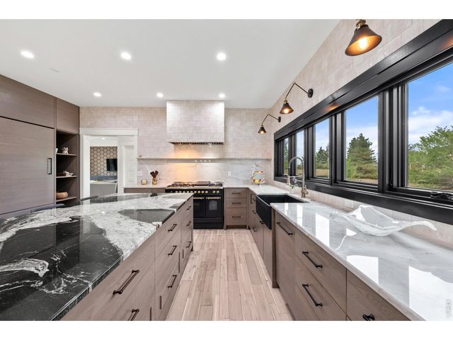 1118 Ravenwood Rd, Boulder, CO 80303