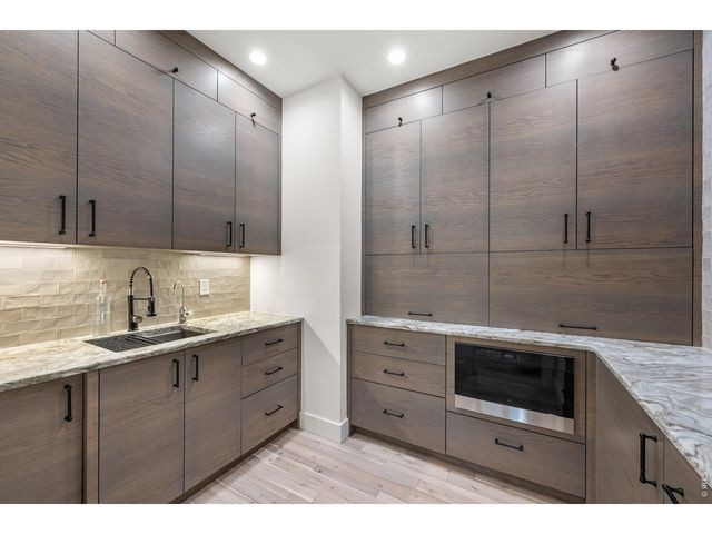1118 Ravenwood Rd, Boulder, CO 80303