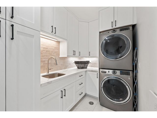 1118 Ravenwood Rd, Boulder, CO 80303