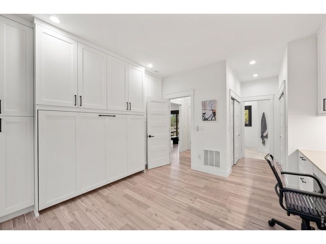 1118 Ravenwood Rd, Boulder, CO 80303