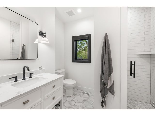 1118 Ravenwood Rd, Boulder, CO 80303