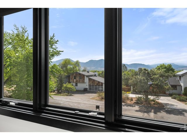 1118 Ravenwood Rd, Boulder, CO 80303