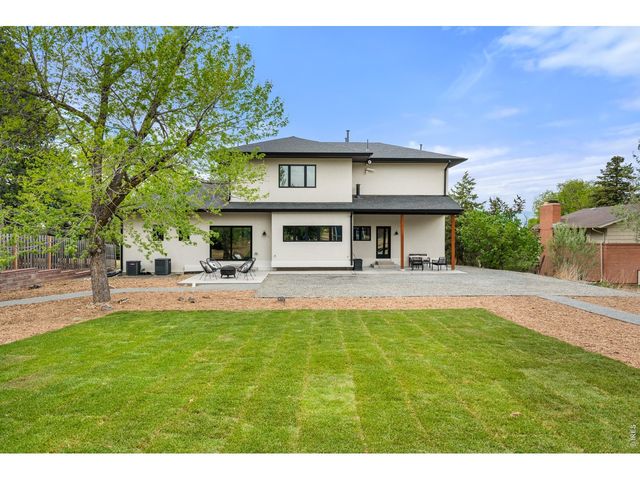 1118 Ravenwood Rd, Boulder, CO 80303