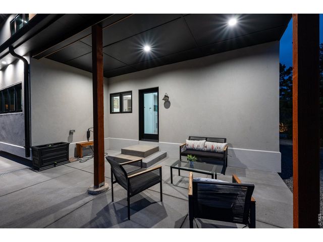 1118 Ravenwood Rd, Boulder, CO 80303