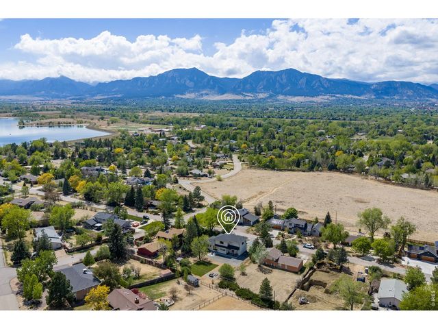 1118 Ravenwood Rd, Boulder, CO 80303