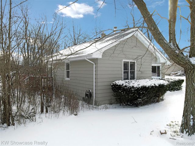 29230 Greening Street, Farmington Hills, MI 48334