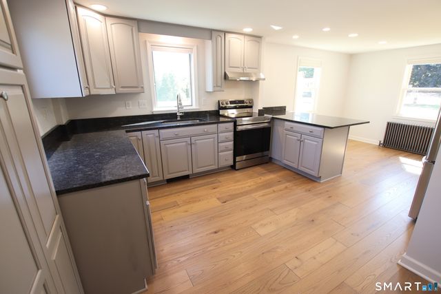 112 Pratt Street, Glastonbury, CT 06033