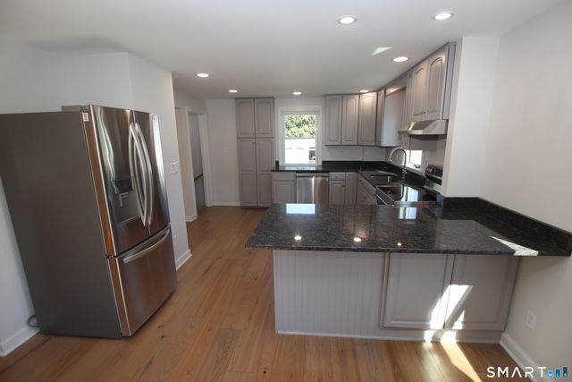 112 Pratt Street, Glastonbury, CT 06033