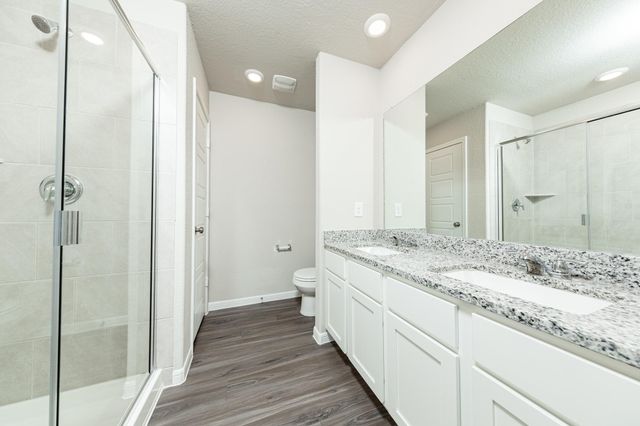 2111 Oakwood Terrace Drive, Houston, TX 77090