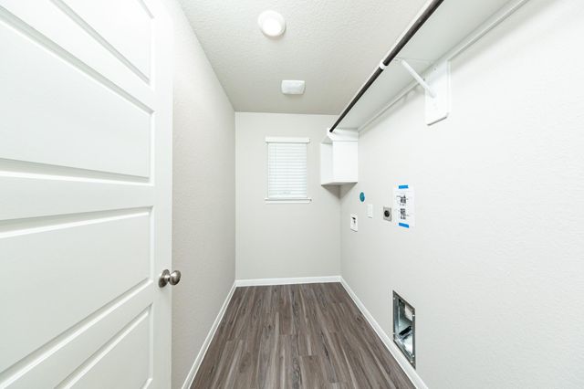 2111 Oakwood Terrace Drive, Houston, TX 77090
