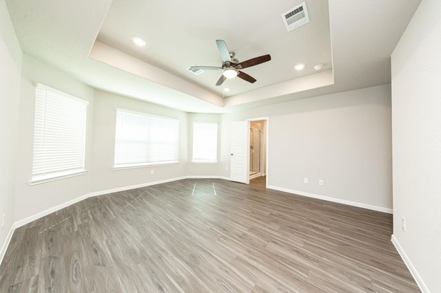 2111 Oakwood Terrace Drive, Houston, TX 77090