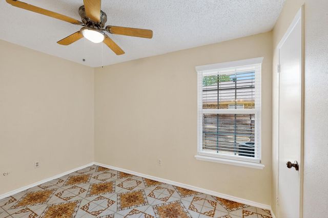 2707-2709 Petersburg Drive, Arlington, TX 76014
