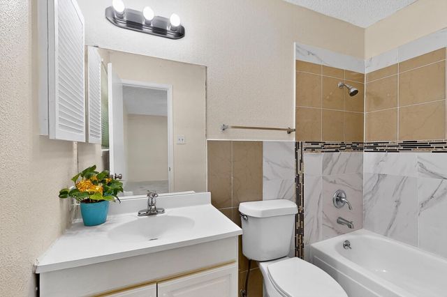 2707-2709 Petersburg Drive, Arlington, TX 76014
