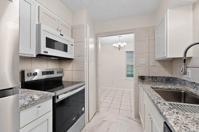 2707-2709 Petersburg Drive, Arlington, TX 76014