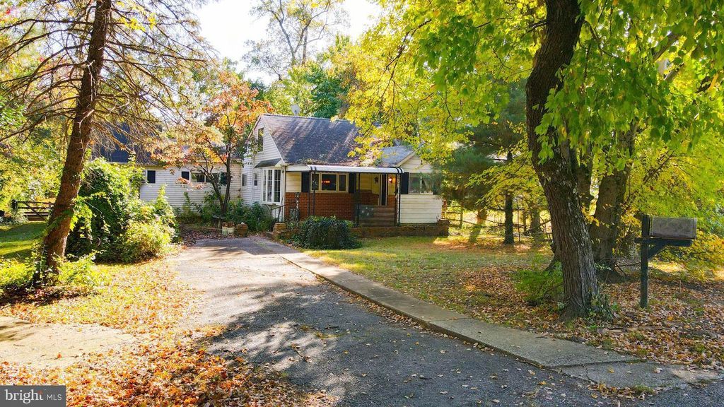 1401 FURNACE RD, Linthicum Heights, MD 21090