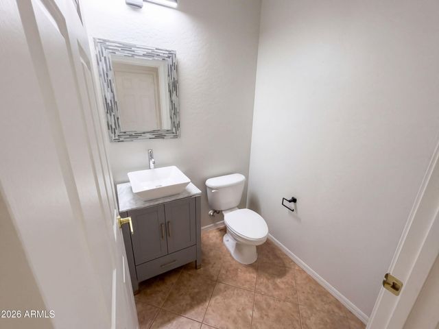 2464 W WARREN Drive, Anthem, AZ 85086