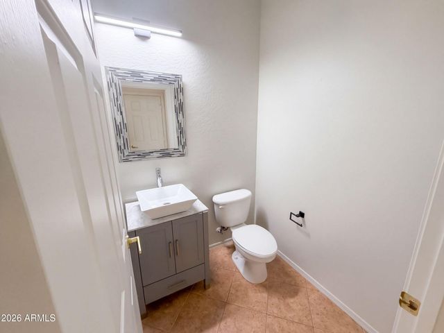 2464 W WARREN Drive, Anthem, AZ 85086
