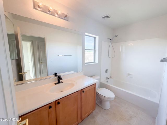2464 W WARREN Drive, Anthem, AZ 85086