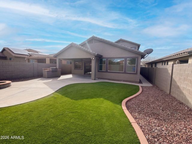 2464 W WARREN Drive, Anthem, AZ 85086