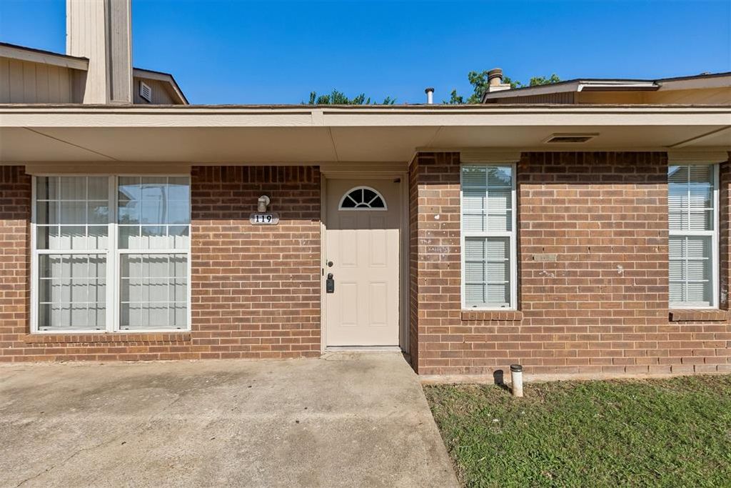 119 Woodman Drive, Midwest City, OK 73110