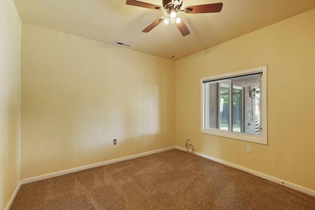 13710 E Church St, Lockeford, CA 95237