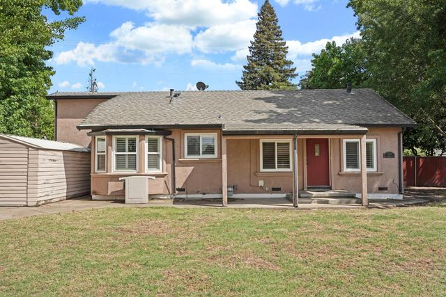 13710 E Church St, Lockeford, CA 95237