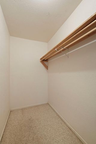 13710 E Church St, Lockeford, CA 95237