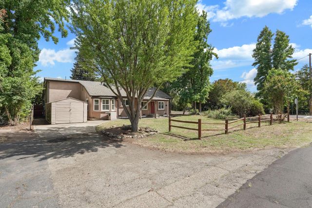 13710 E Church St, Lockeford, CA 95237