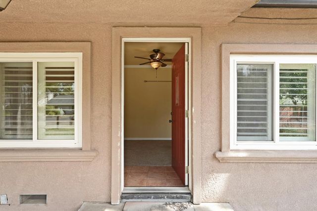 13710 E Church St, Lockeford, CA 95237