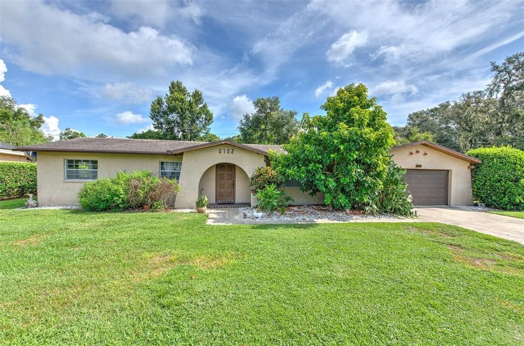 6102 LAWNWOOD PLACE, Dover, FL 33527