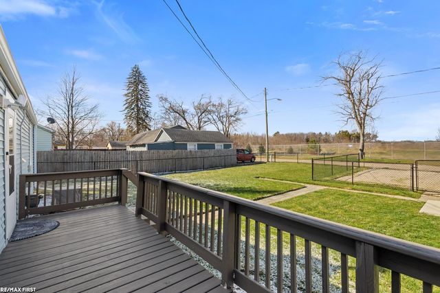 1060 S Kalamazoo Avenue, Marshall, MI 49068