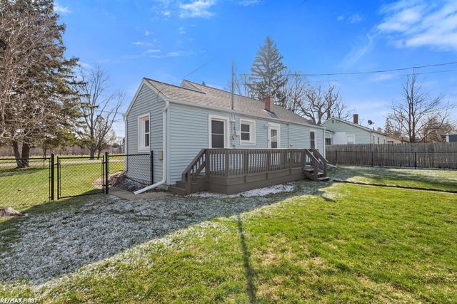 1060 S Kalamazoo Avenue, Marshall, MI 49068