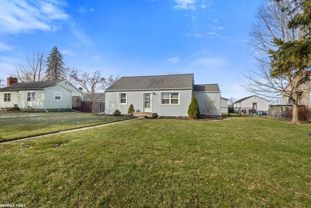 1060 S Kalamazoo Avenue, Marshall, MI 49068