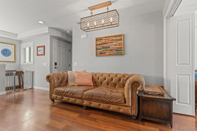 4083 Lamont Street, San Diego, CA 92109