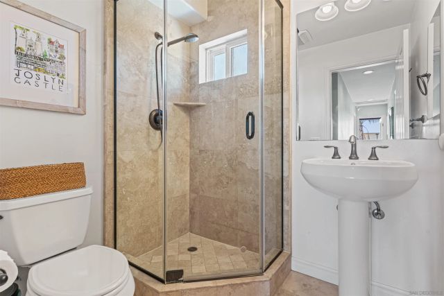 4083 Lamont Street, San Diego, CA 92109