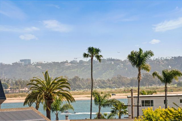 4083 Lamont Street, San Diego, CA 92109