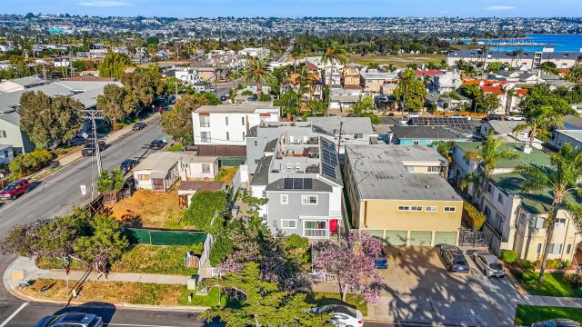 4083 Lamont Street, San Diego, CA 92109